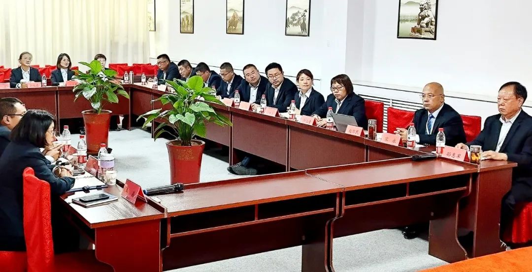 賦能成長(zhǎng) 蓄勢(shì)前行丨鳴環(huán)發(fā)展第三季度績(jī)效例會(huì)圓滿(mǎn)召開(kāi)